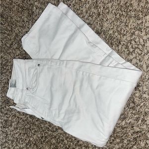 white button up mom jeans high rise